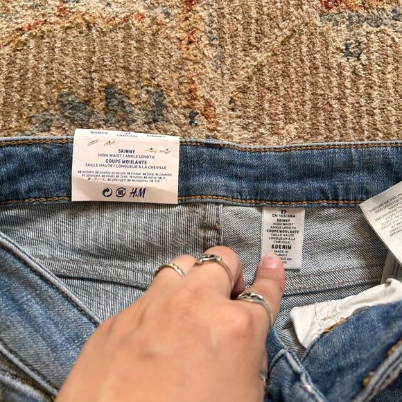 H&M Distressed Blue Jeans for Women - Picture 2 of 6